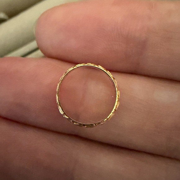 vintage victorian BDA 10k solid gold floral etched baby ring or necklace charm - Picture 5 of 7